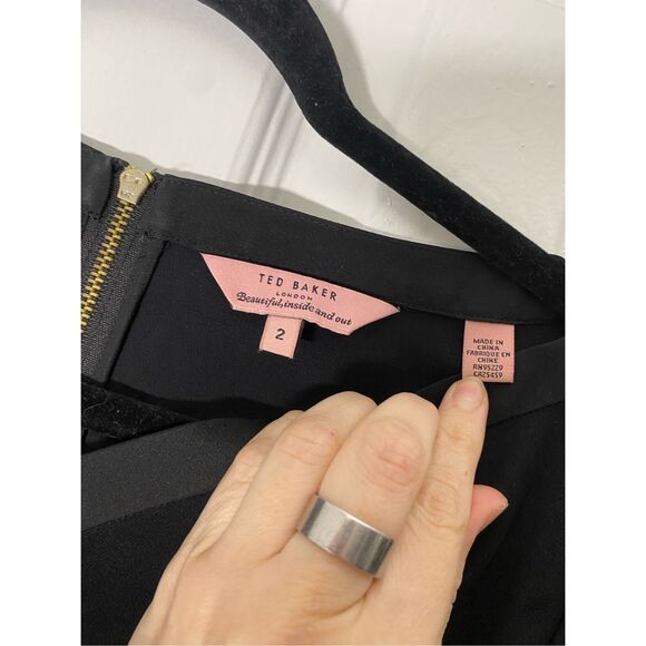 Ted Baker London Sweetheart Black Blouse, Ted Baker Size 2 / US Small, MP $168 - Picture 3 of 10